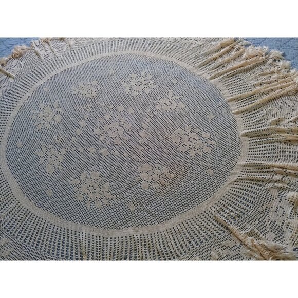 Antique White Victorian heavy silk round table cover with tassels 58 inch - Picture 8 of 8